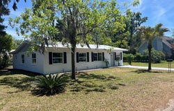 216 NE Third St, Trenton, FL 32693