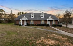 5 Valley View Cir, Texarkana, TX 75503