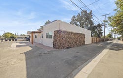 317 W Tulare Avenue, Tulare, CA 93274