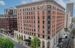 140 Chestnut St, Springfield, MA 01103