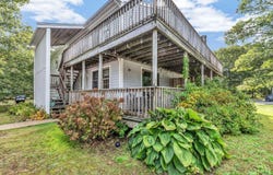 35 Ashumet Road, Mashpee, MA 02649