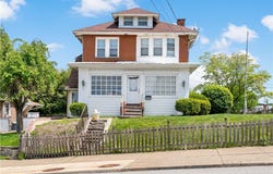 2925 Main St, Munhall, PA 15120
