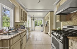 132 Main St, Williamstown, MA 01267