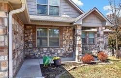 301 Eagle CRST, Poteau, OK 74953