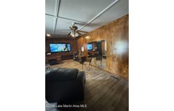212 Milner Dr, Jacksons Gap, AL 36861