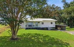 5731 Morgan Rd, Mcdavid, FL 32568