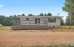 46535 280th St, Lennox, SD 57039