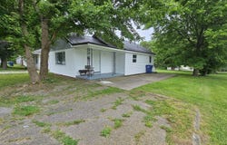 911 S 25th Street, Mt Vernon, IL 62864
