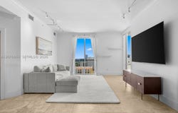 10 Aragon Ave, Coral Gables, FL 33134