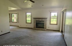 1249 E Oakdale Circle, Freeland, MI 48623
