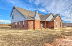 1027 Woodbrook Boulevard, Purcell, OK 73080
