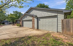 401 N Oak Forest Ln, Derby, KS 67037