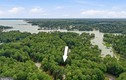 90 SHELL Court, URBANNA, VA 23175