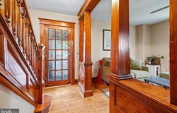 11 E H Street, BRUNSWICK, MD 21716