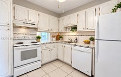 300 Berkley Rd, Hollywood, FL 33024