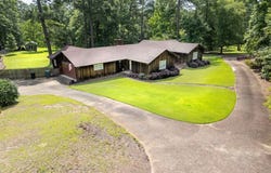 2052 Fox Ridge Road, Eufaula, AL 36027