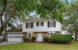 313 N Oak Dr., Surfside Beach, SC 29575