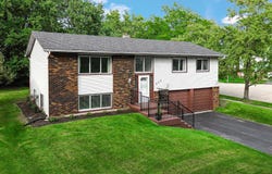 404 ASSEMBLY Drive, Bolingbrook, IL 60440