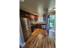 1706 AVALON Way, HoodRiver, OR 97031