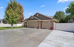 756 E Wild Lilac Ct, Kuna, ID 83634