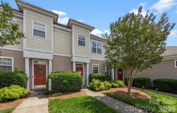 927 Claybrook Circle, Gastonia, NC 28054
