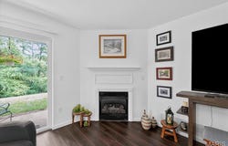1920 Hunting Lake Court, St Louis, MO 63122