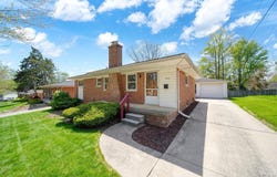 328 Hillcrest Drive, Saline, MI 48176
