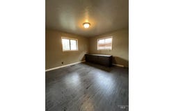 1205 E Logan, Caldwell, ID 83605