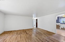 2145 ARTHUR St, Eugene, OR 97405