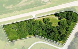 NE Starks Acres lot: #2, Solon, IA 52333