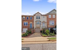21744 LEATHERLEAF Circle, STERLING, VA 20164