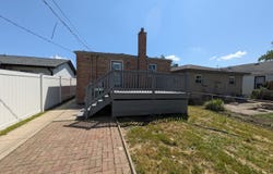 8636 Massasoit Avenue, Burbank, IL 60459