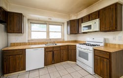 906 Robin Rd, Hillsborough Twp., NJ 08844-4439