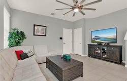 1335 E 10TH Street, APOPKA, FL 32703