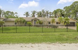 13676 N 85th Road N, West Palm Beach, FL 33412