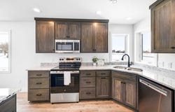 254 Eau Claire Avenue SE, Hutchinson, MN 55350