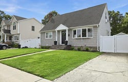 4064 Robert Place, Seaford, NY 11783