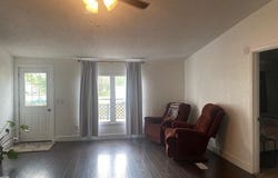 213 E Garfield Avenue, Seymour, MO 65746