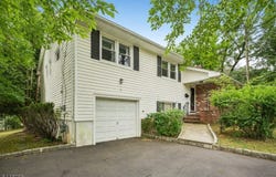 3 Shelley Ter, West Orange Twp., NJ 07052-1818