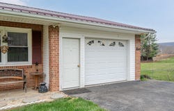 2516 Pinewood Dr, Draper, VA 24324