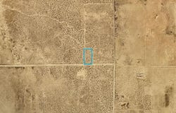 E Ave Q, Palmdale, CA 93591