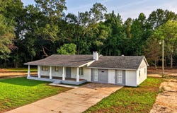 41 Dumas Bailey, Picayune, MS 39466