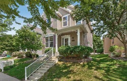 10013 Iris Lane, Eden Prairie, MN 55347