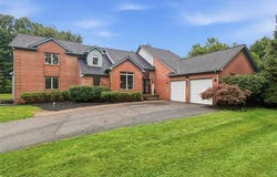 4700 Botany Glen, Commerce Twp, MI 48382