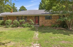 9102 E 32 Highway, Marietta, OK 73448