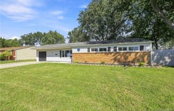 15 Alys Drive E, Depew, NY 14043