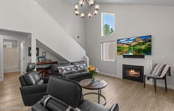 415 E Knotty Pine Ln, Coeur d'Alene, ID 83815