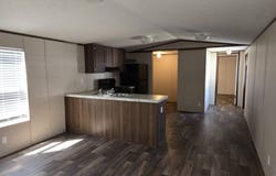 212 E 5th Ave, Winfield, KS 67156