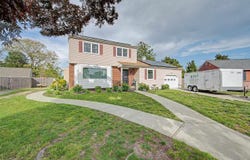 125 Meadowview Ave, Absecon, NJ 08201