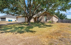 624 Willow Creek Drive, Hewitt, TX 76643